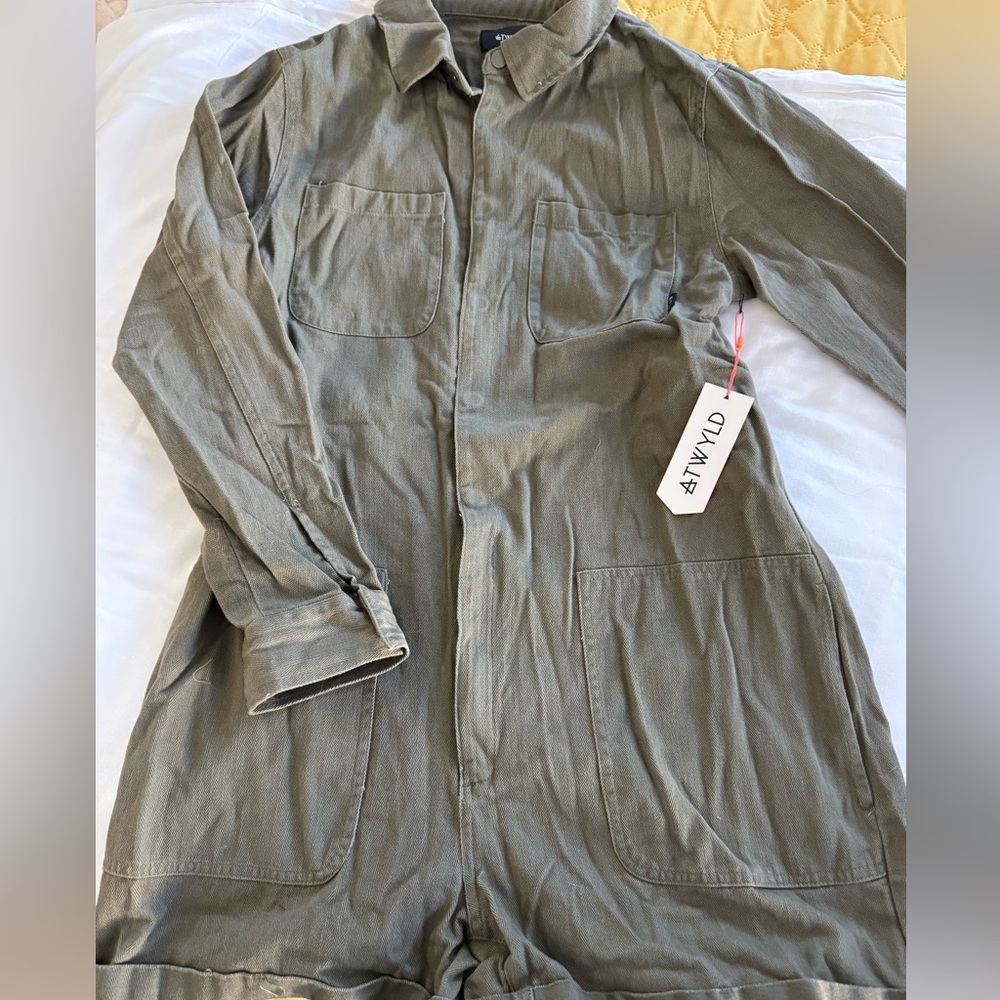 Atwlyd Olive Green Women’s No Service Jumper